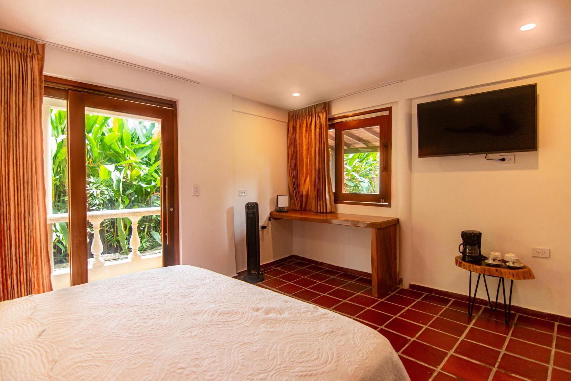 Portales Del Tayrona Garden Hotel Калабасо Экстерьер фото