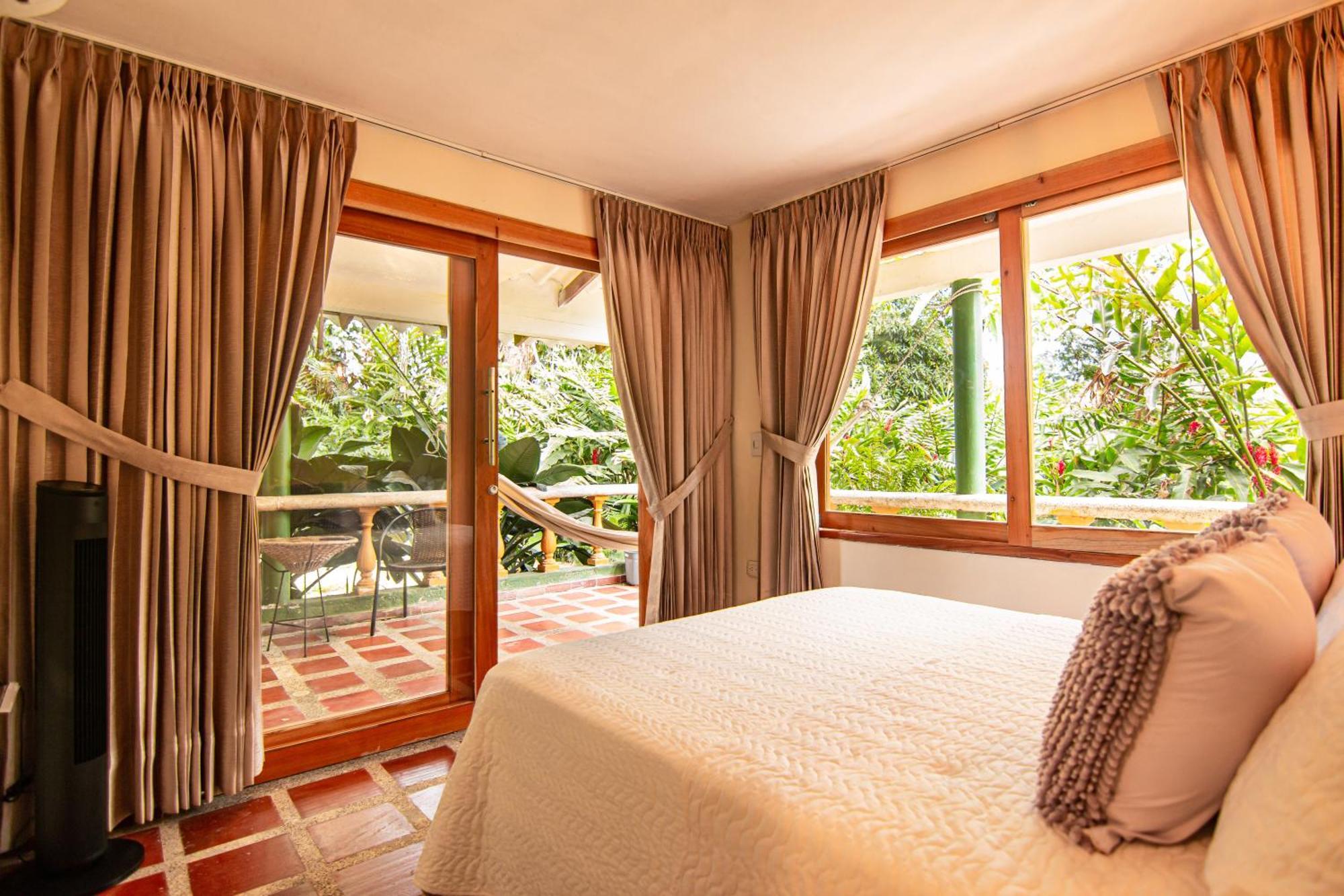 Portales Del Tayrona Garden Hotel Калабасо Экстерьер фото