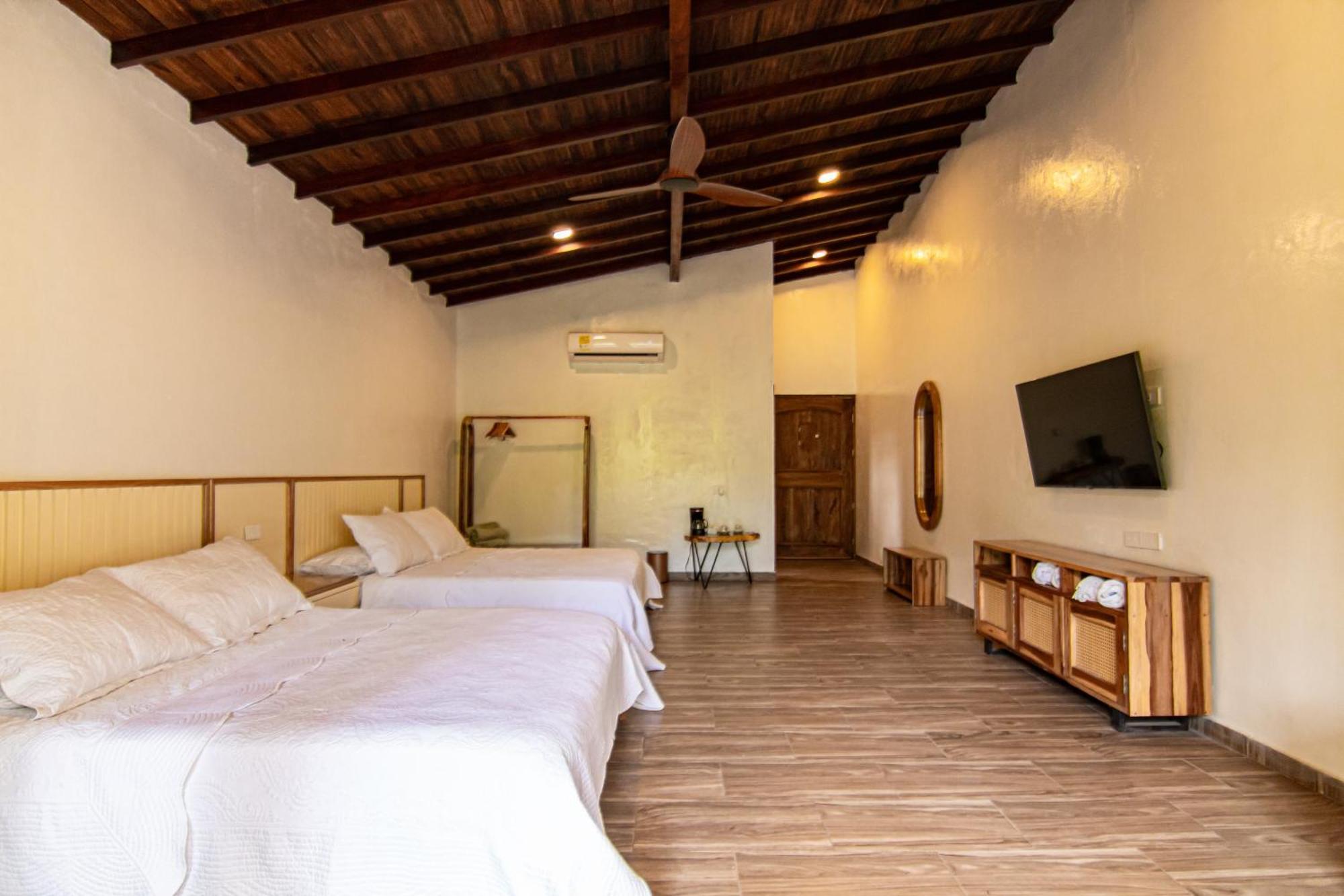 Portales Del Tayrona Garden Hotel Калабасо Экстерьер фото